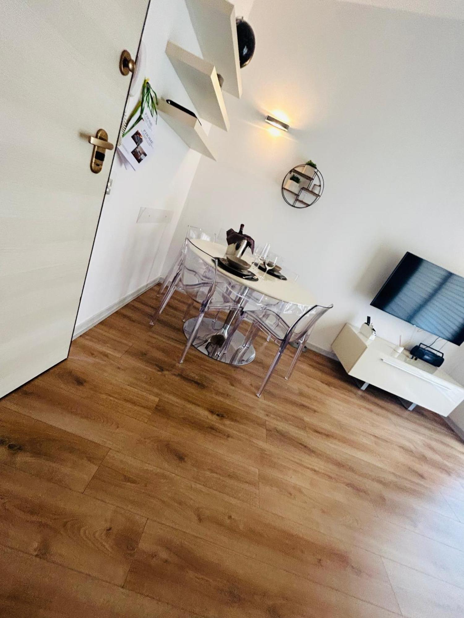 P. Home La Maddalena  Zewnętrze zdjęcie